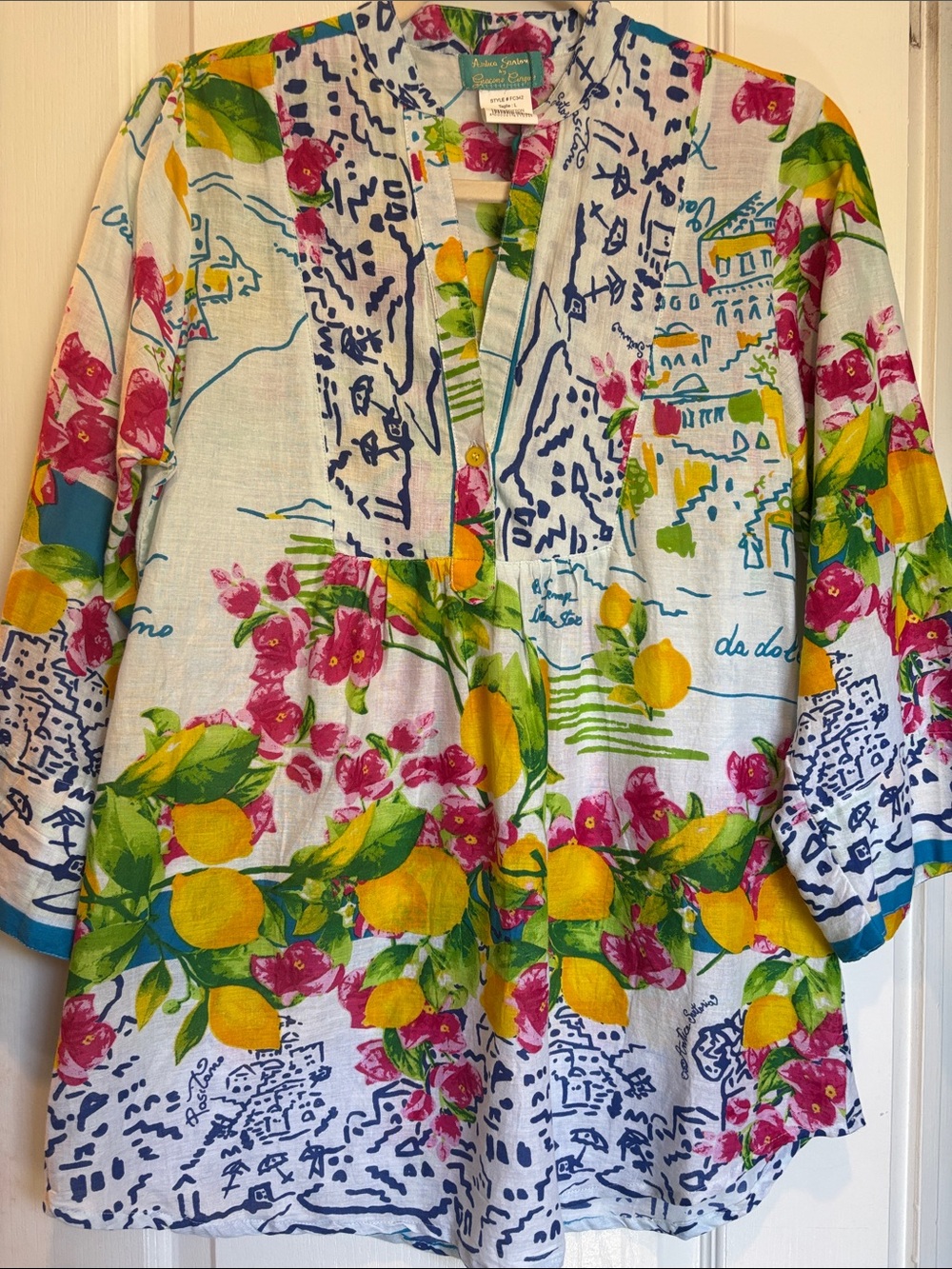 ANTICA SARTORIA BY GIACOMO CINQUE
MULTICOLORED V NECK ONE BUTTON POP OVER TOP